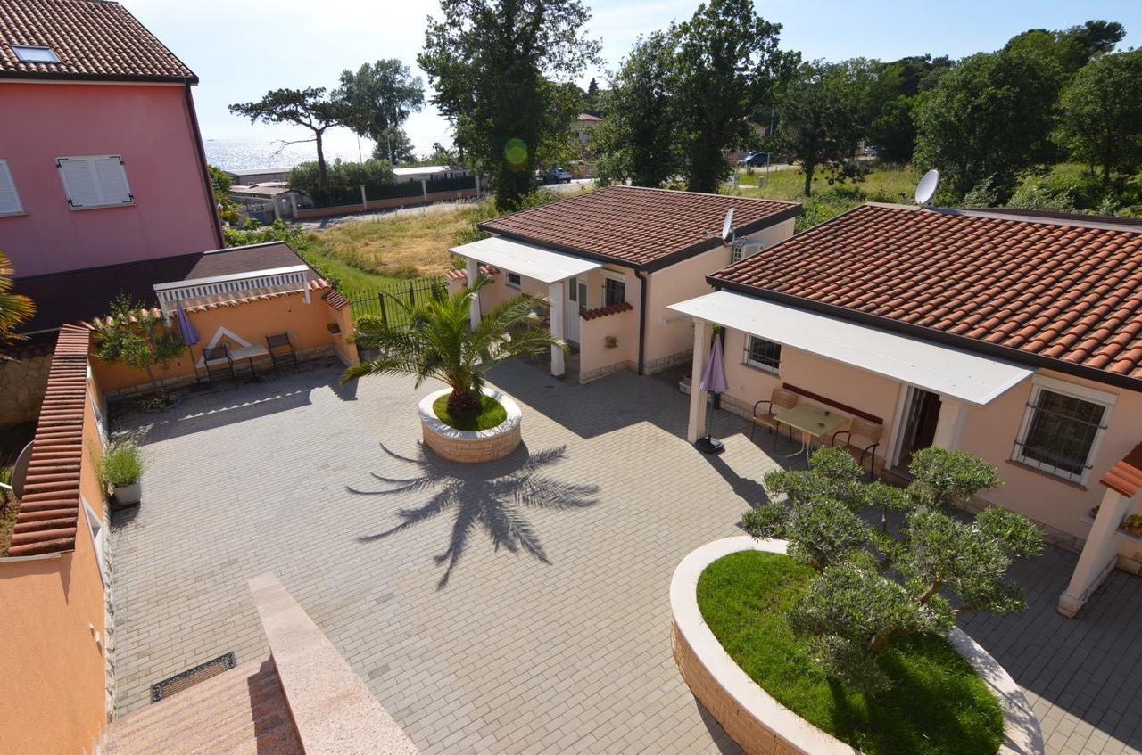 Apartmani Dekovic Materada Poreč Habitación foto